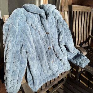 Cozy Blue Fleece Patterned Faux Fur Jacket ❄️